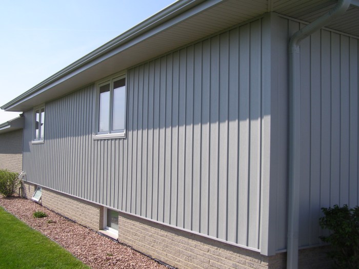 How To Install Board And Batten Vertical Vinyl Siding at Josephine ...