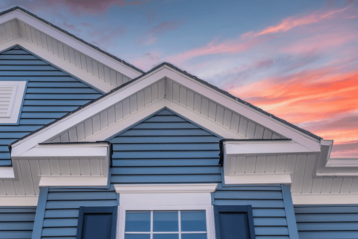 Vinyl Siding Contractors Near Me | Installers and Repair Companies