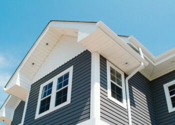 Vinyl Siding - Rain Shield Gutters